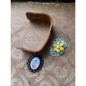 Plunder Design Brown Leather Cuff Bracelet with Interchangeable Magnetic‎ Charms